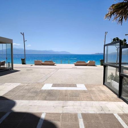 Apartment 50 Meters From The Beach Loutraki  Eksteriør bilde