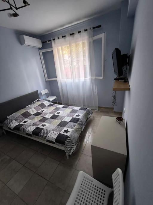 Apartment 50 Meters From The Beach Loutraki  Eksteriør bilde
